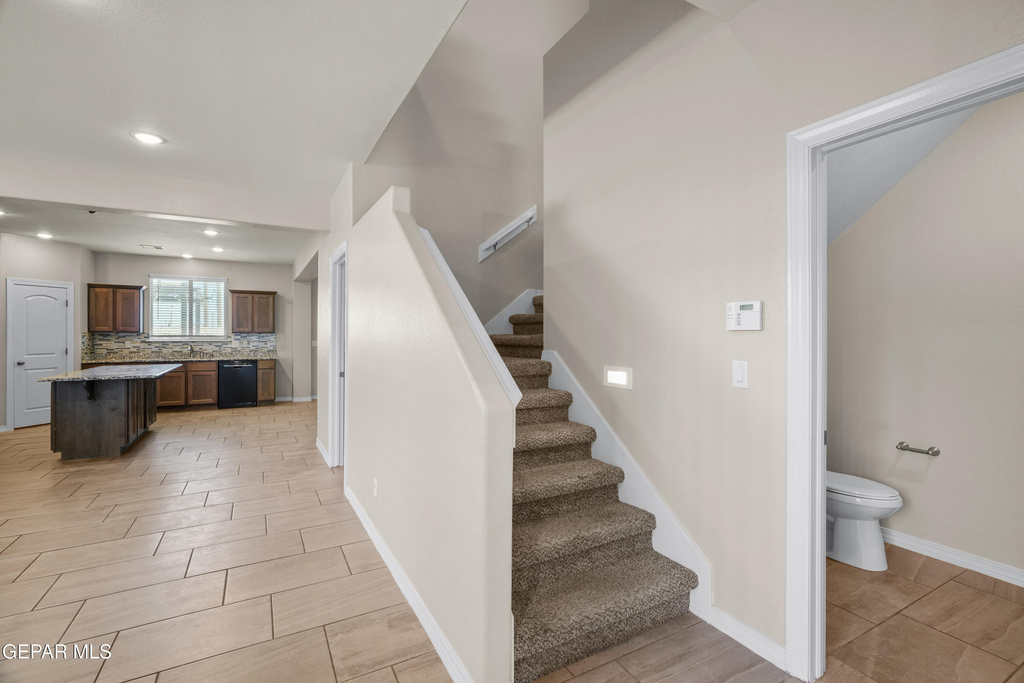 380 Canyon Vista Drive - Photo 7