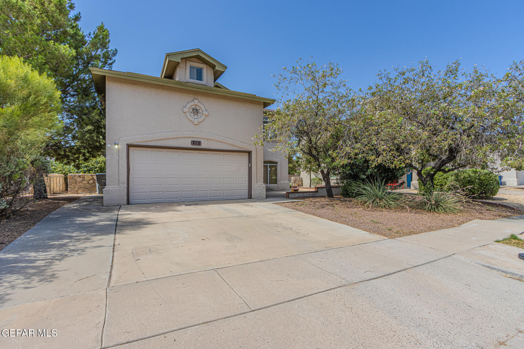 712 Laramie River Avenue - Photo 2