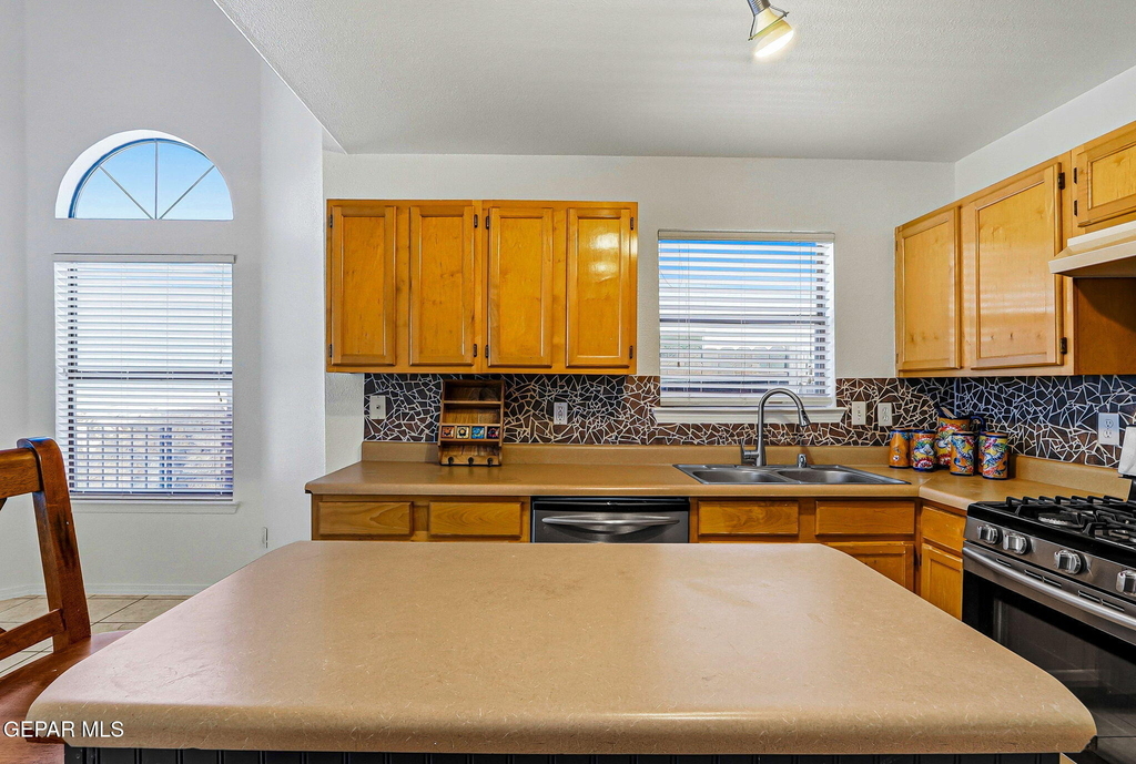 3749 Leticia Street - Photo 8
