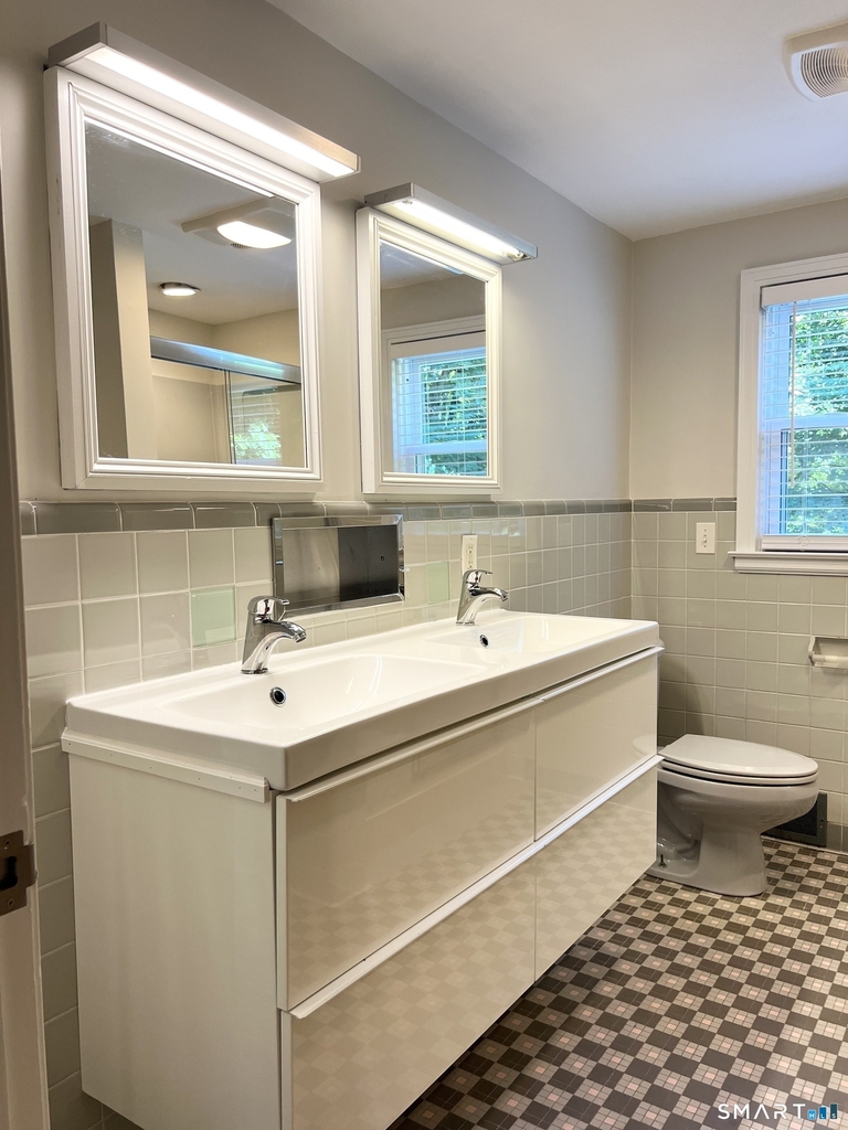 1360 Main Street - Photo 27