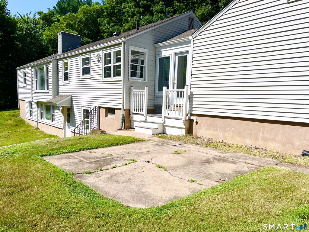 1360 Main Street - Photo 3