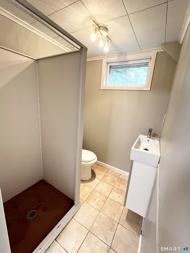 1360 Main Street - Photo 32