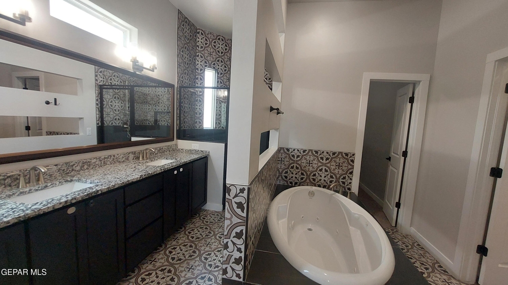 12349 Desert Wolf Avenue - Photo 6