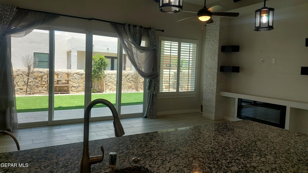 12349 Desert Wolf Avenue - Photo 19