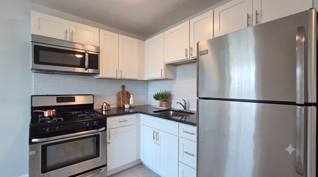 3333 Broadway - Photo 3