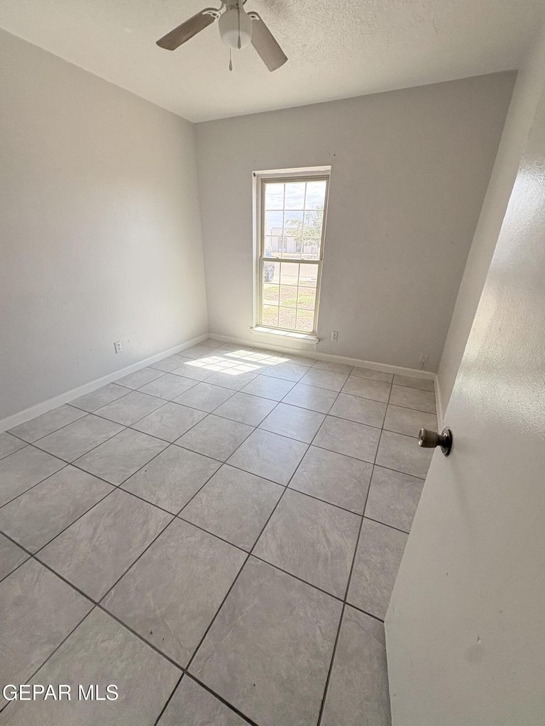 1587 Catham Circle - Photo 11