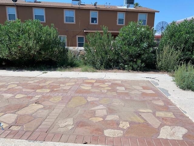 1587 Catham Circle - Photo 17