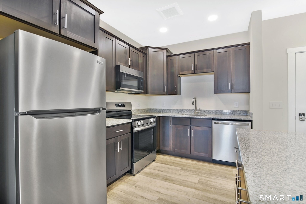 280 Salmon Brook Street - Photo 9