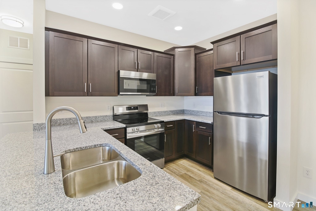 280 Salmon Brook Street - Photo 8