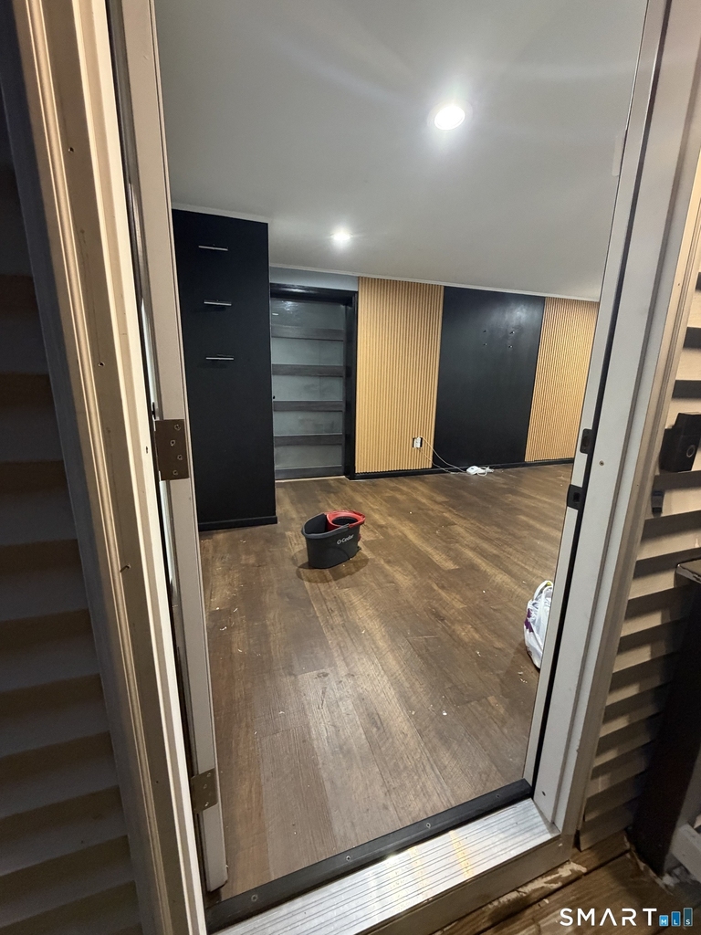 220 Emmett Avenue - Photo 1