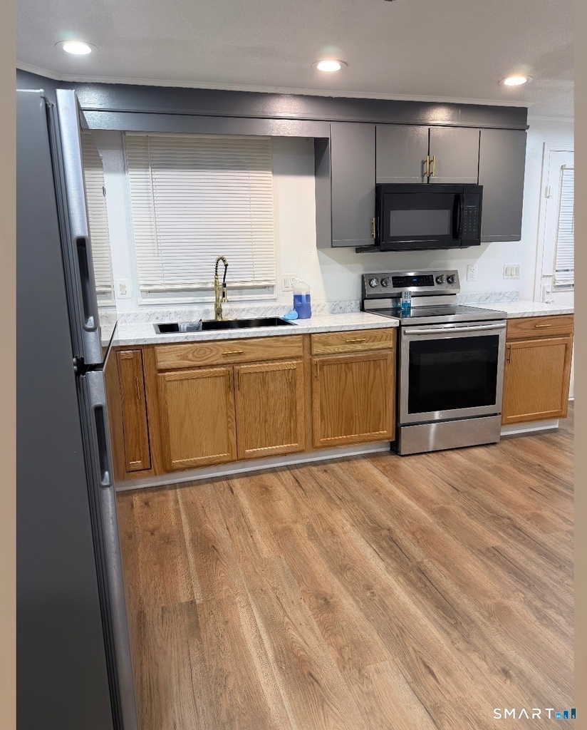 220 Emmett Avenue - Photo 4