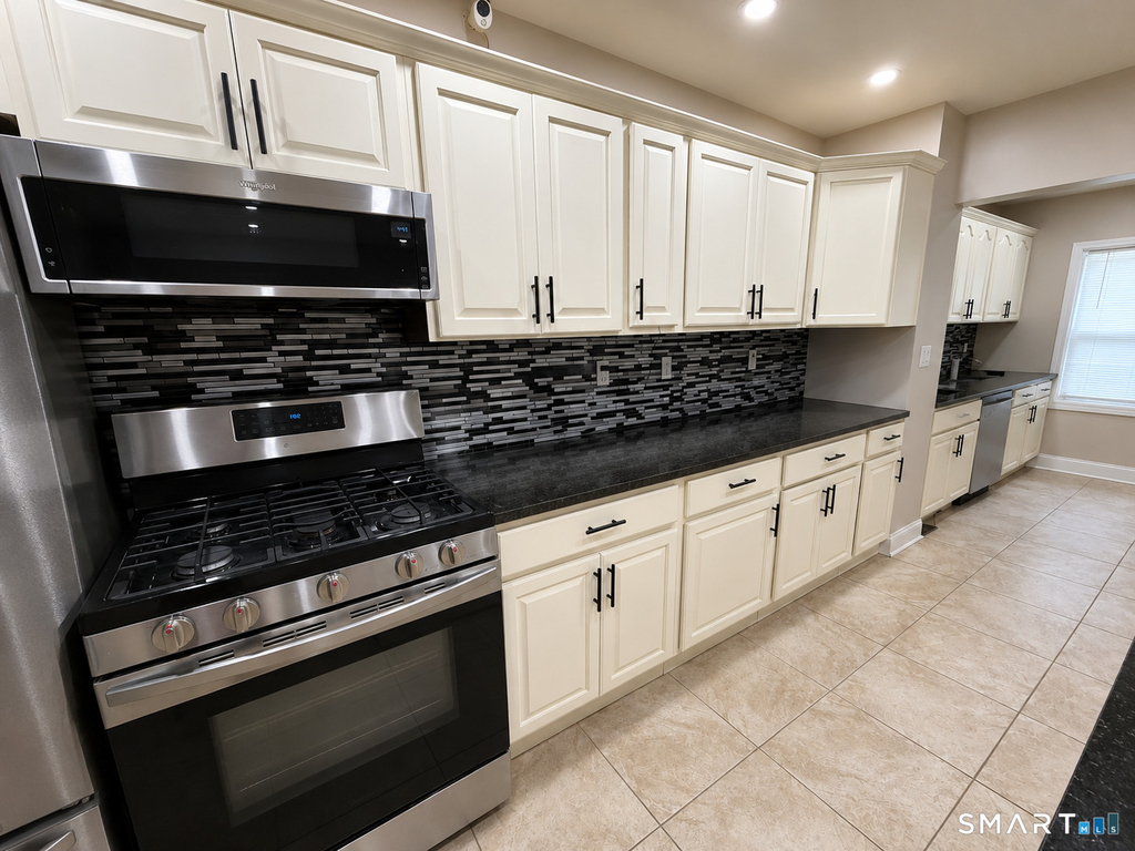 1440 Main Street - Photo 8