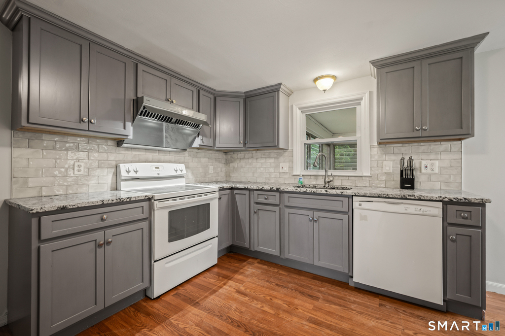 58 Jackson Avenue - Photo 3