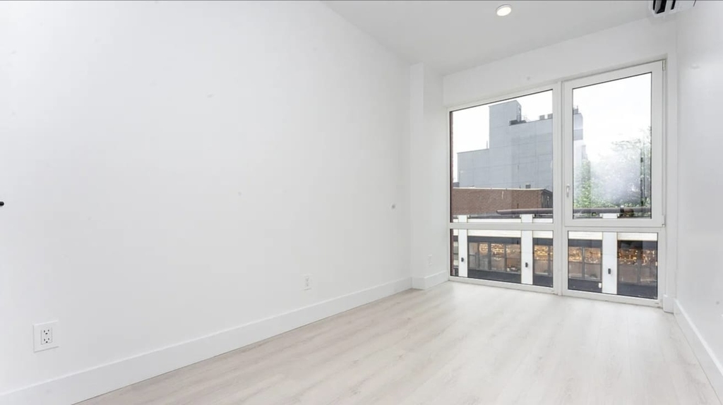 344 Lorimer Street - Photo 10