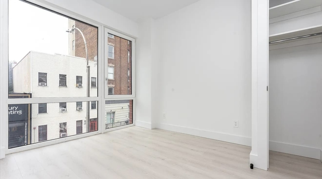 344 Lorimer Street - Photo 9