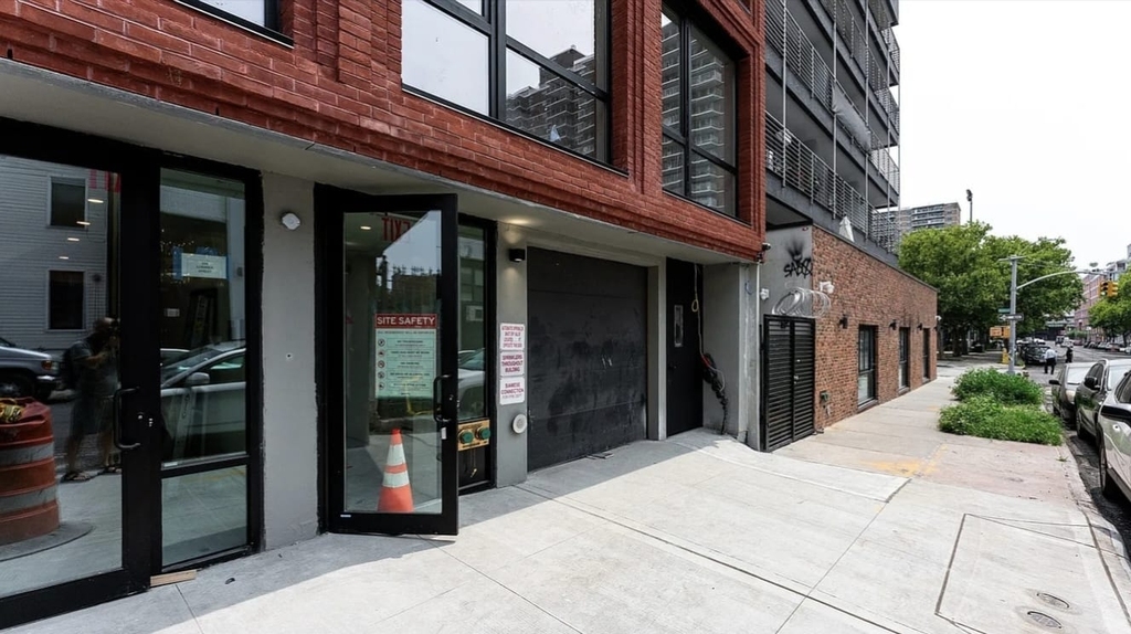 344 Lorimer Street - Photo 15