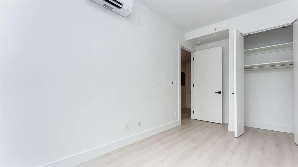344 Lorimer Street - Photo 7