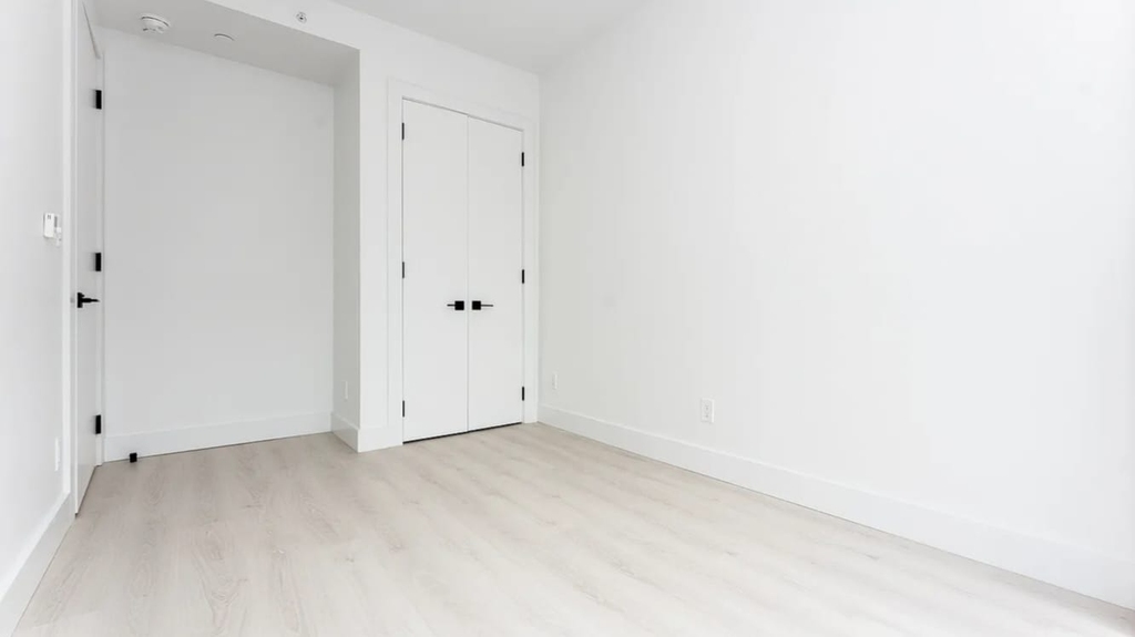 344 Lorimer Street - Photo 6