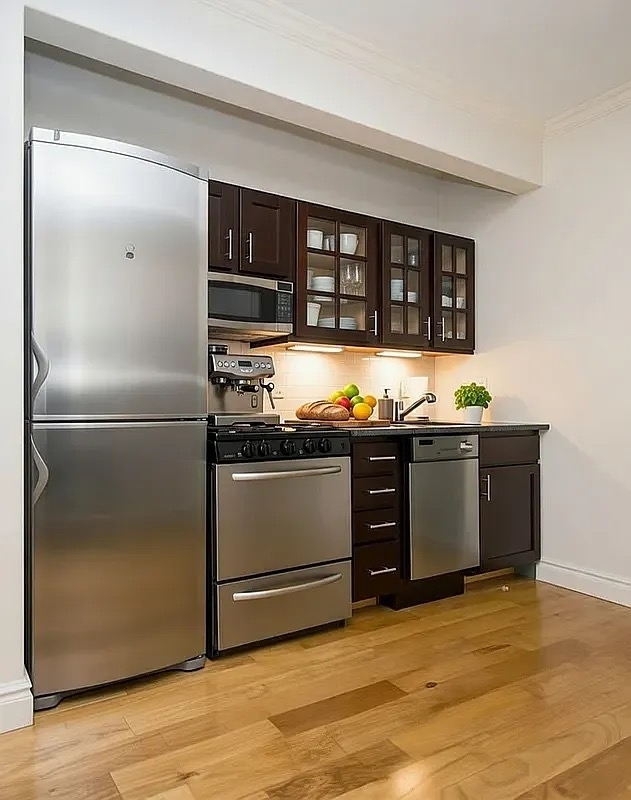 323 East 78th Street - Photo 1