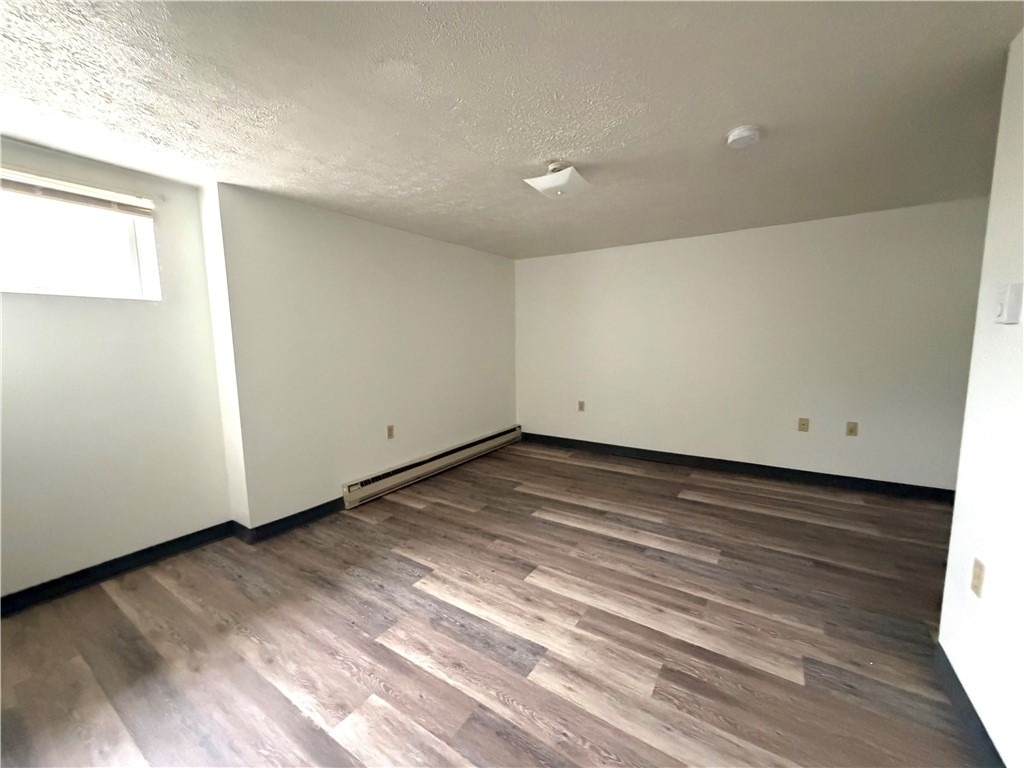 802 12th St - Photo 5