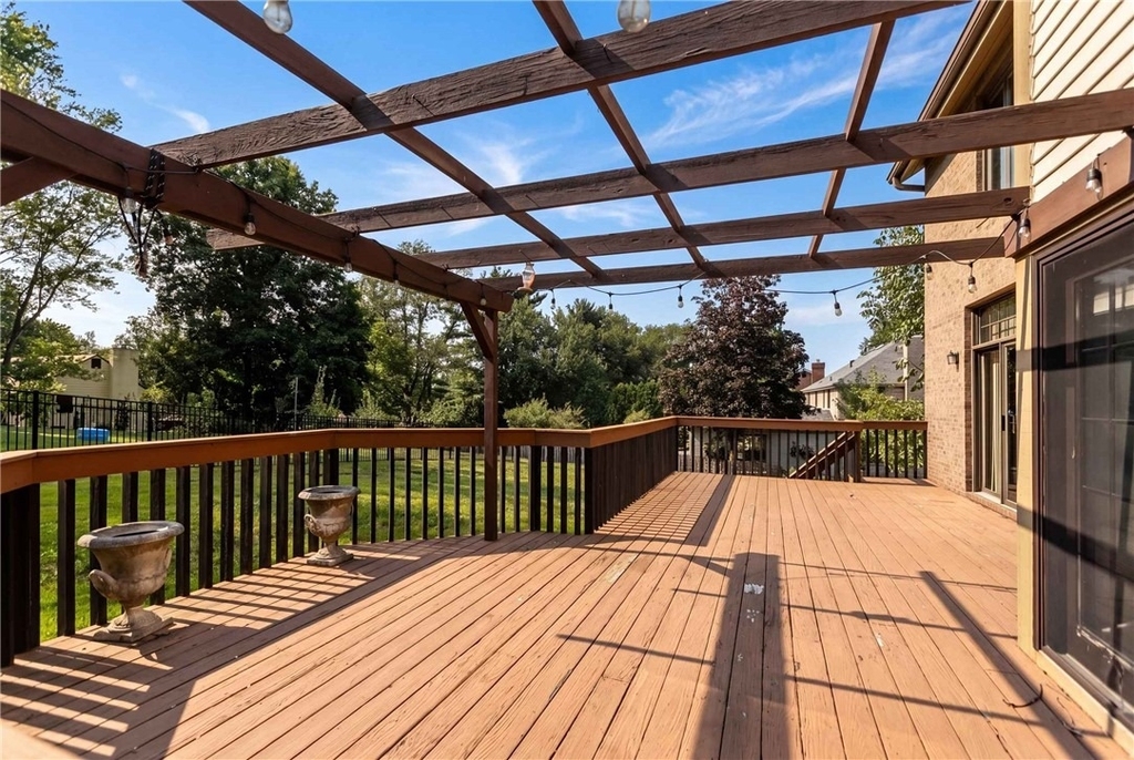 2501 Birchwood Ct - Photo 28