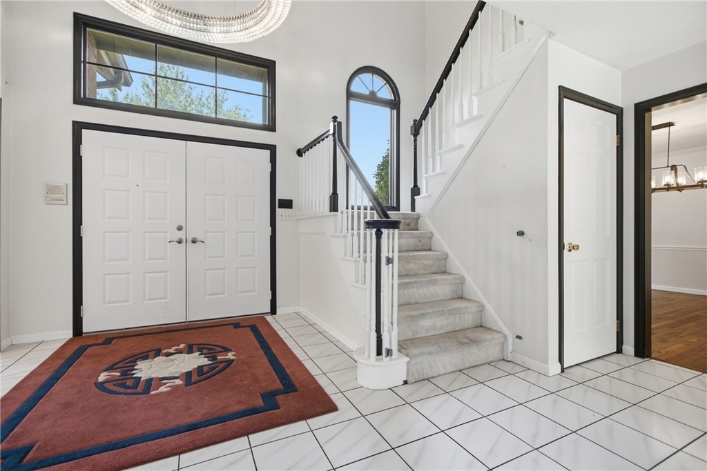2501 Birchwood Ct - Photo 3