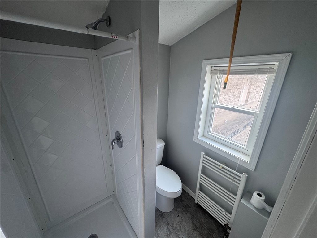 520 Brinton Ave - Photo 2
