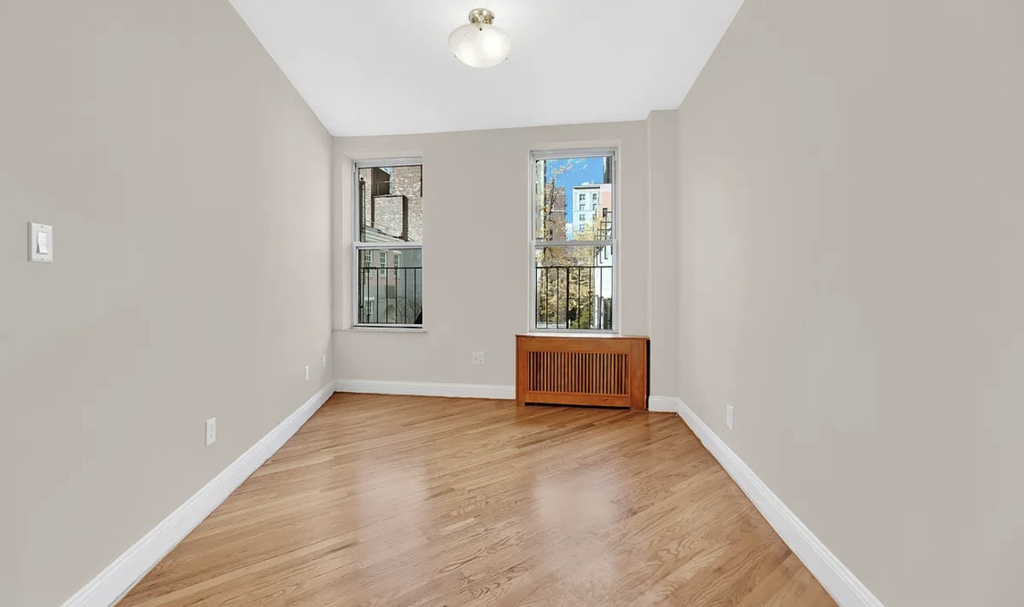 876 Lexington Avenue - Photo 0