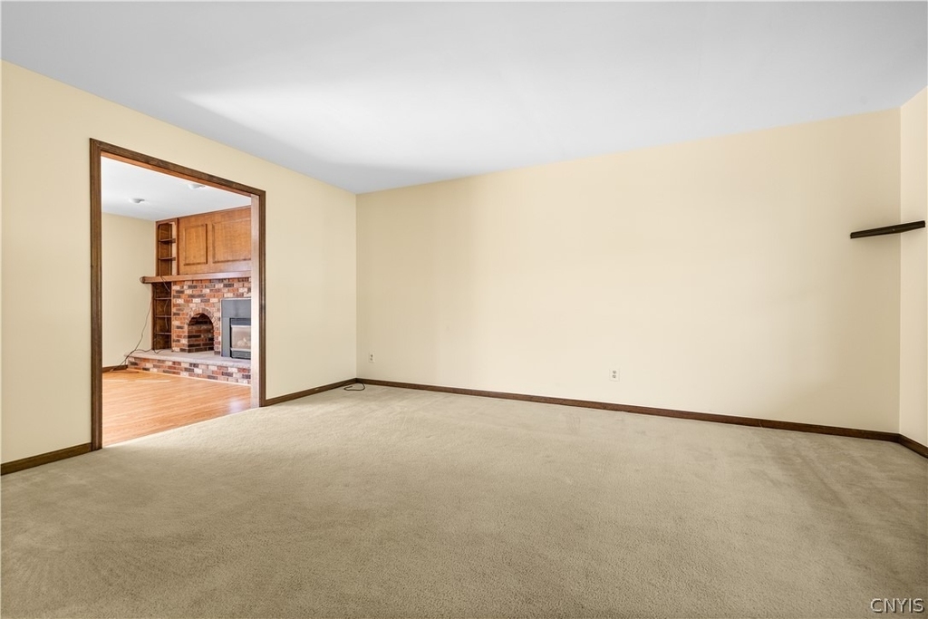 2002 Tamarack Drive - Photo 10