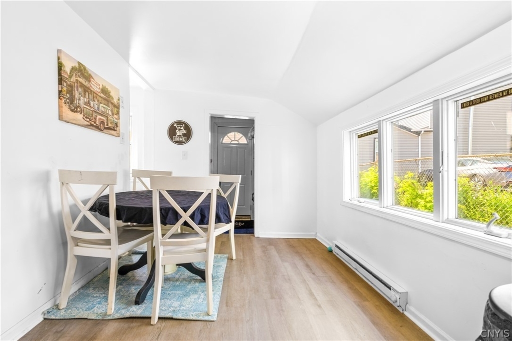 1409 Erie St - Photo 6