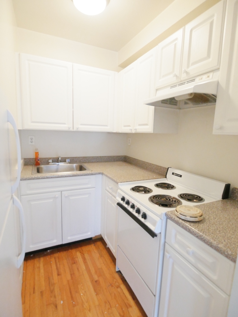 317 East 91st Street - Photo 2