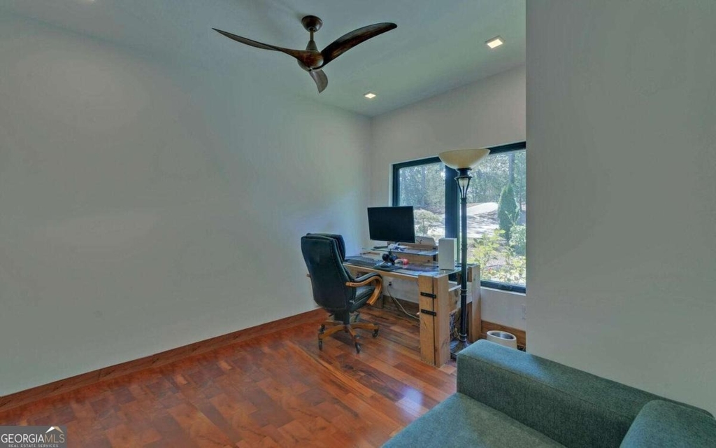 675 Freedom Heights - Photo 18