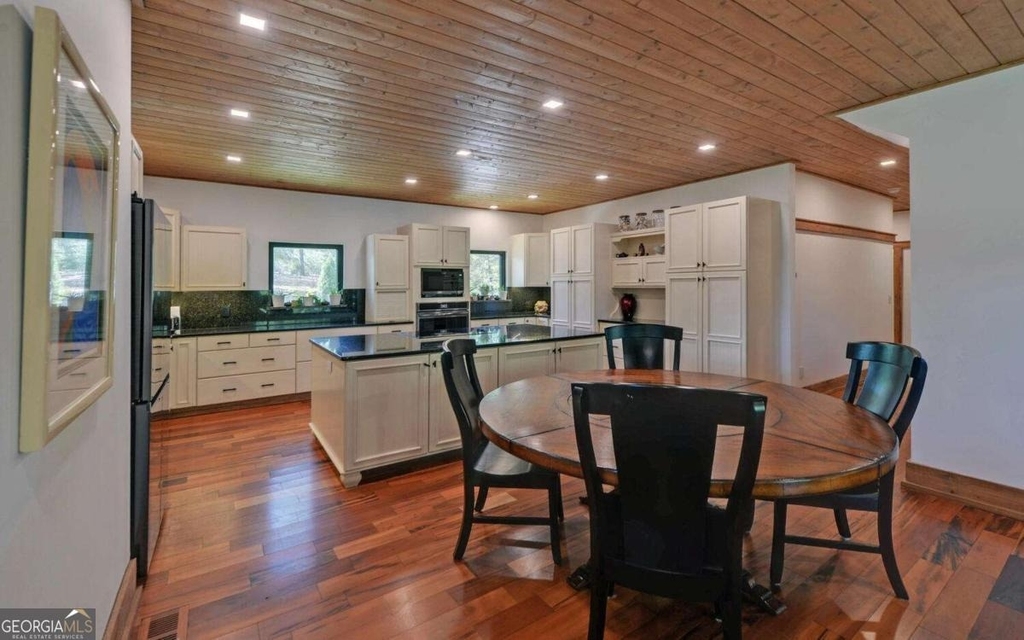 675 Freedom Heights - Photo 8