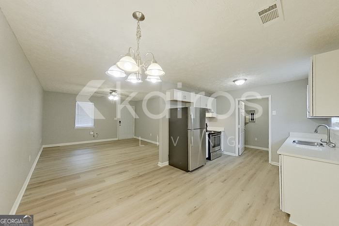 320 Deerpark Drive - Photo 4
