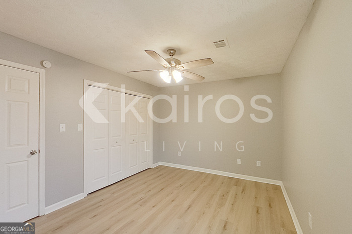 320 Deerpark Drive - Photo 15