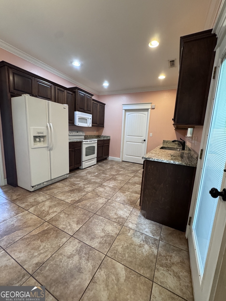 217 Guyler Street - Photo 2