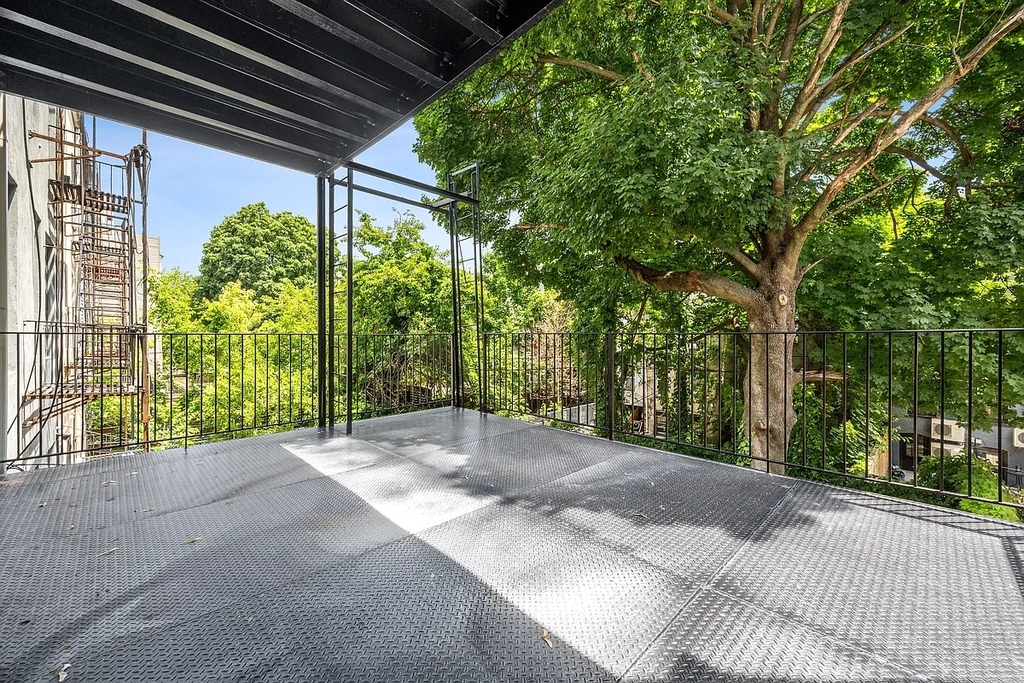 964 Madison Street - Photo 8