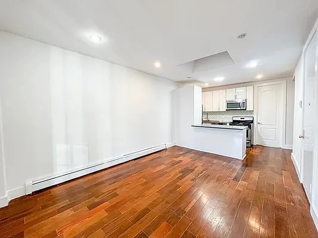 733 Lexington Avenue - Photo 8