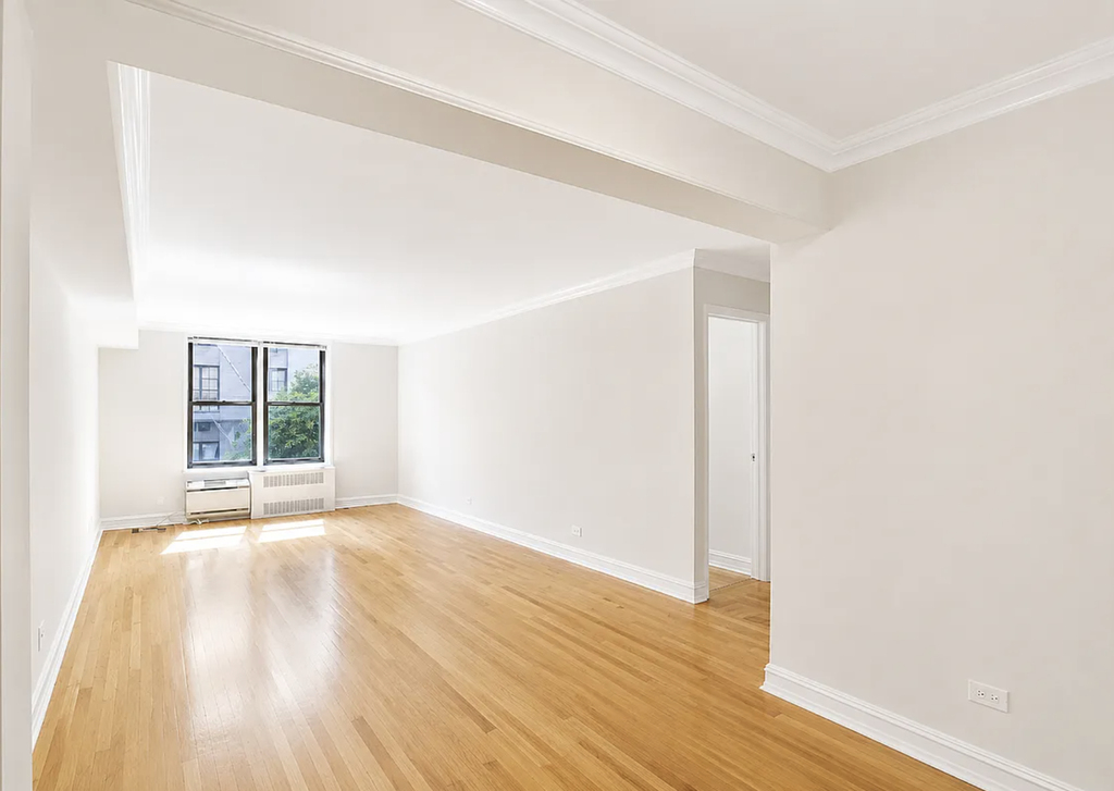  West 16th Street - Photo 6