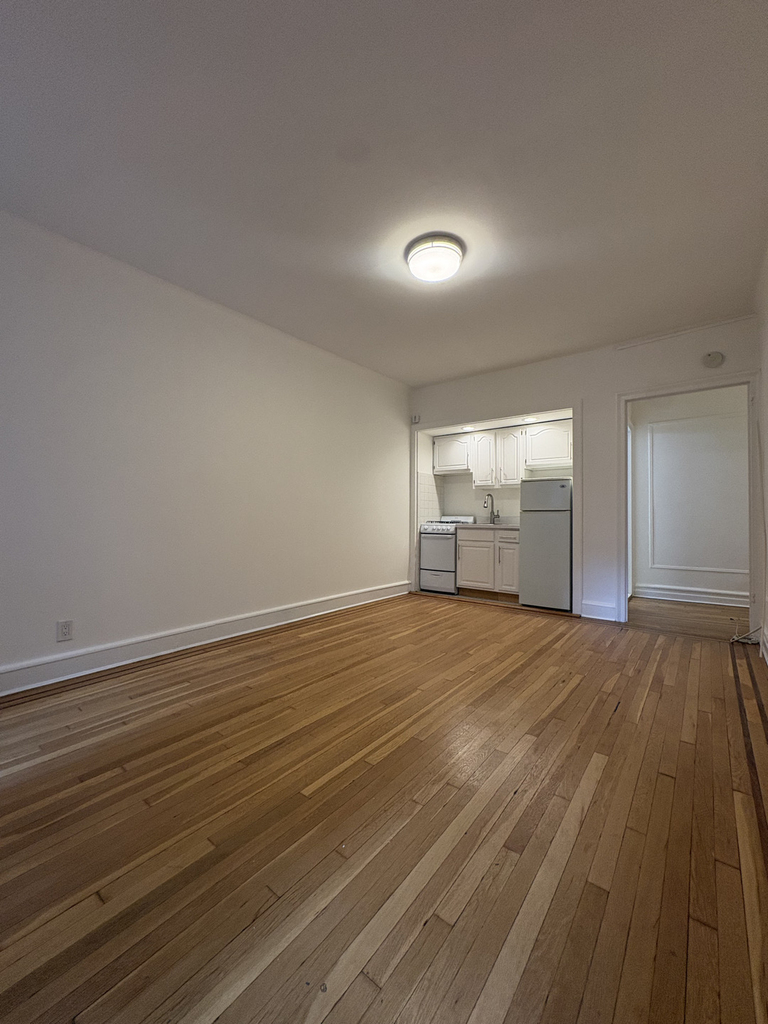 East 51st Street - Photo 1
