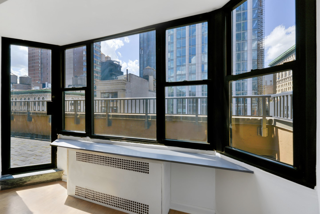 Madison Avenue - Photo 2