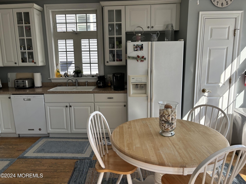 43 Ocean Avenue - Photo 5