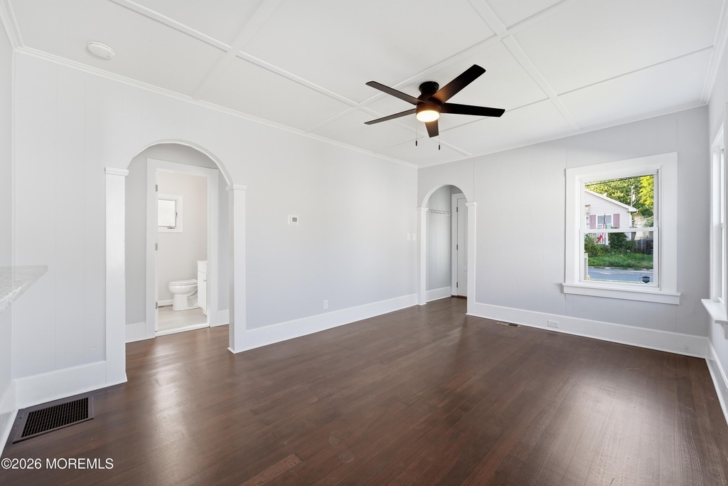 251 Main Street - Photo 4