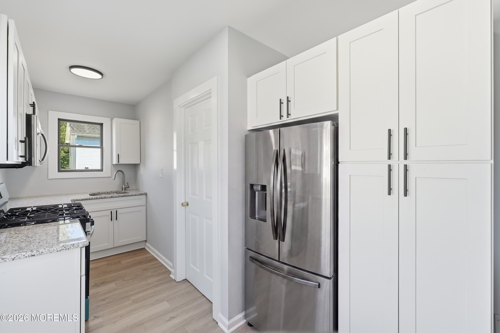 251 Main Street - Photo 7