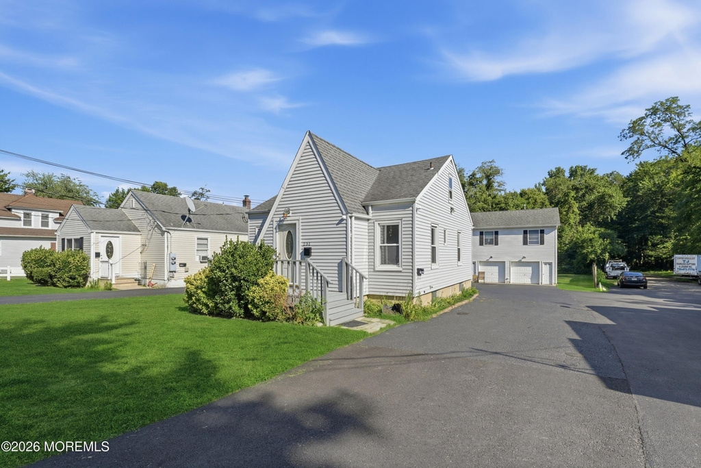 251 Main Street - Photo 0