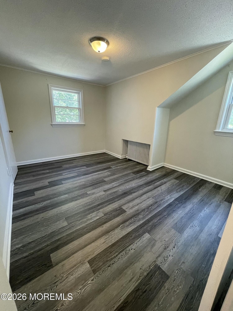 901 Barton Avenue - Photo 8