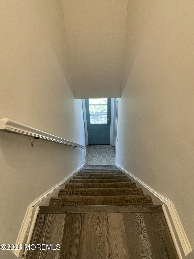 901 Barton Avenue - Photo 1