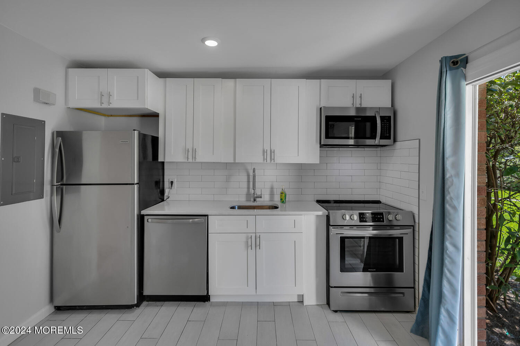 96 East Avenue - Photo 2