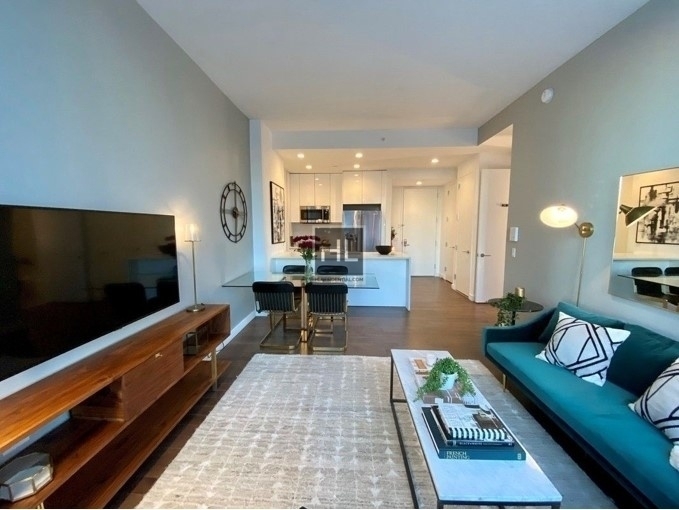 West 36th Street - Photo 0