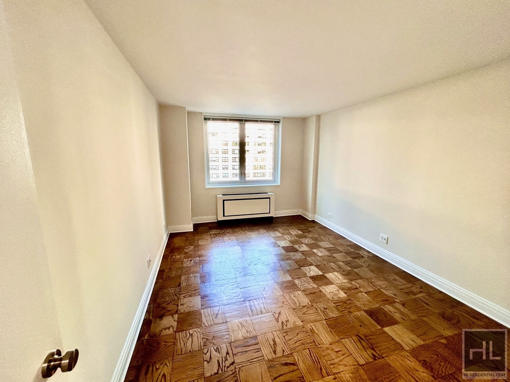 East 71st Street - Photo 1